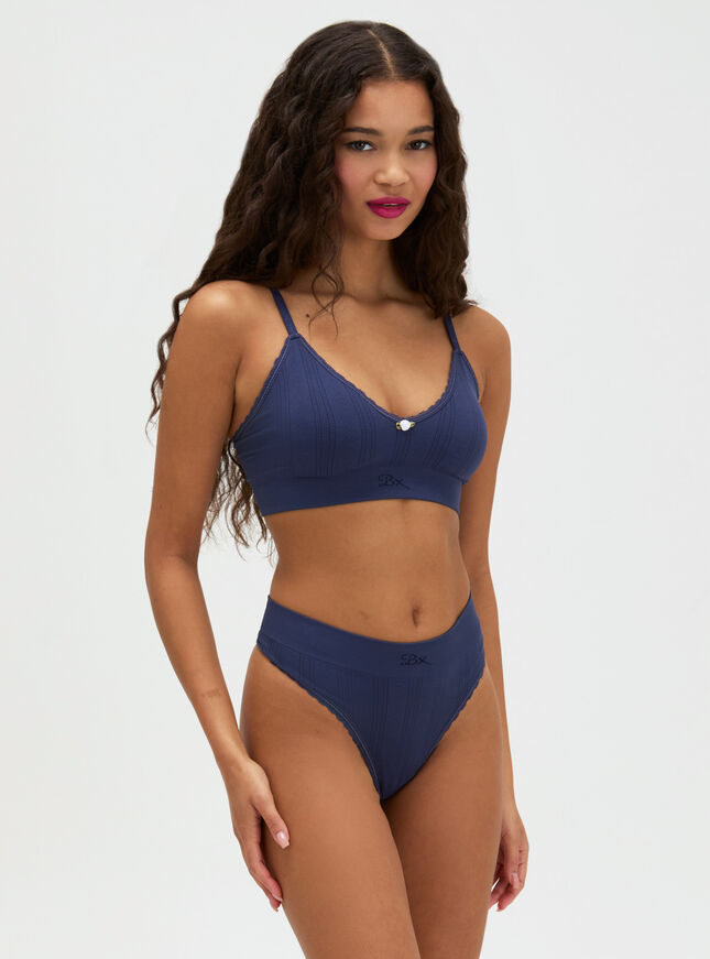 Pointelle seamless thong
