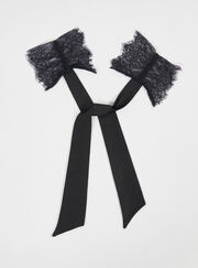 Bouxtique eyelash lace hand tie set
