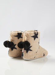Star boot slippers