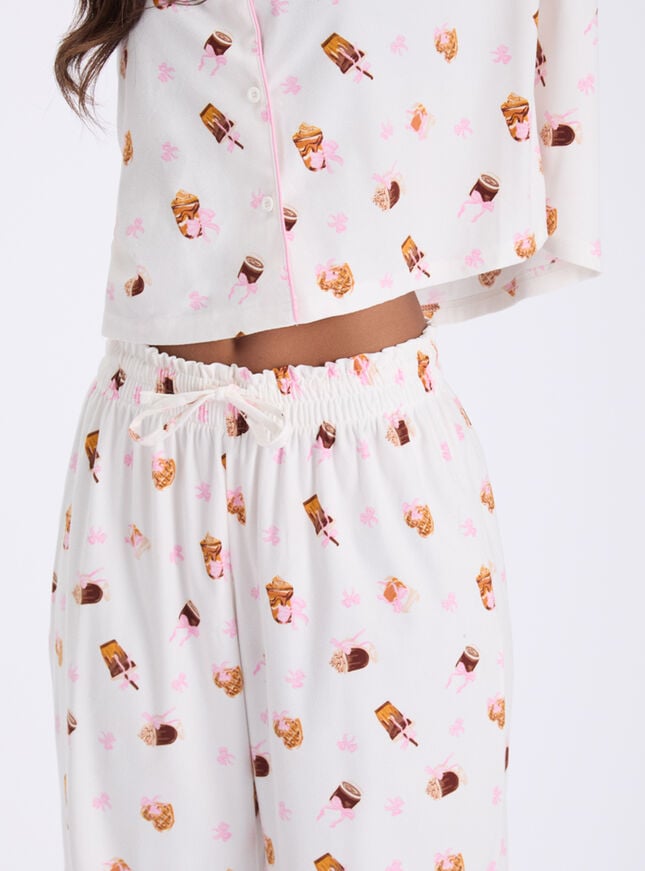Coffee bar fleece pyjamas in a bag
