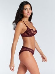 Carissa lace crotchless & bumless briefs