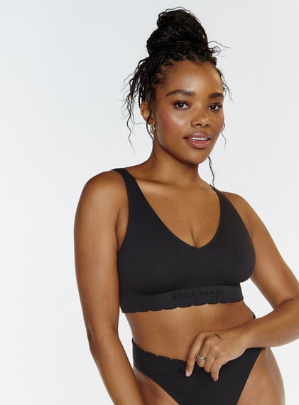 Ribbed seamless scallop bralette