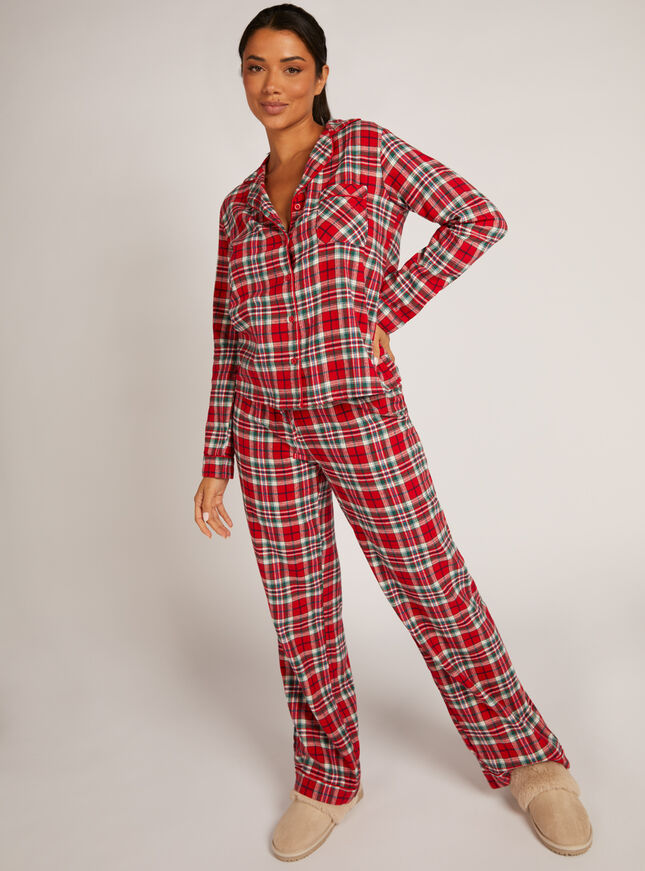 Check cotton pyjamas in a bag