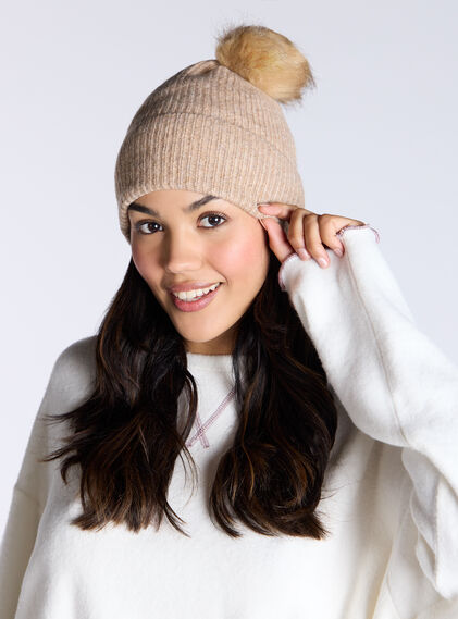 Pom pom hat