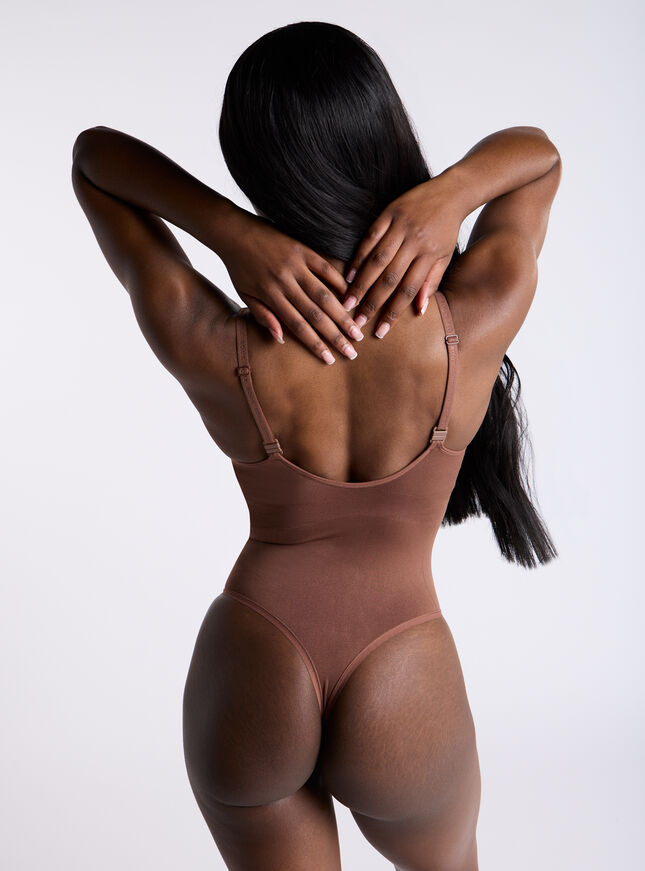 Smoothing built-in support bodysuit