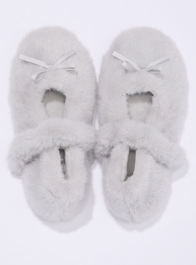 Fluffy ballet pump slippers