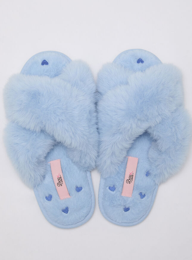 Heart embroidered slider slippers