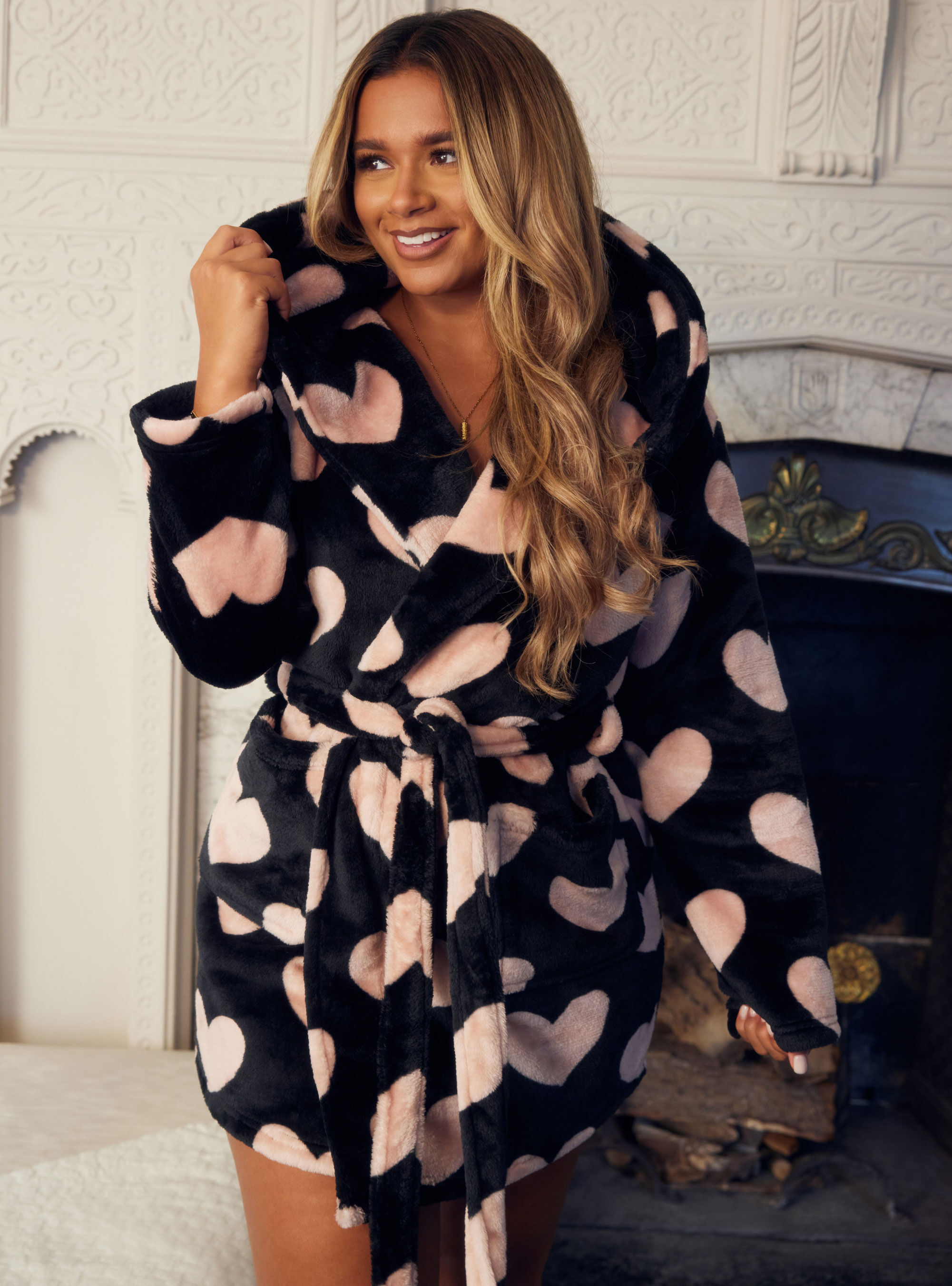 Boux Avenue Fluffy heart print short dressing gown - Black & Pink Mix - S