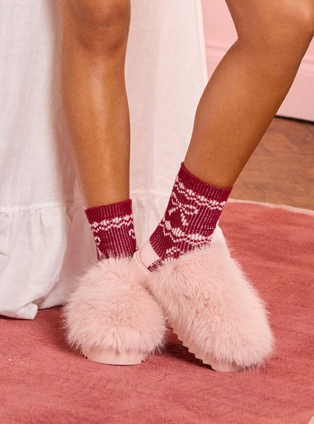Fluffy platform mule slippers