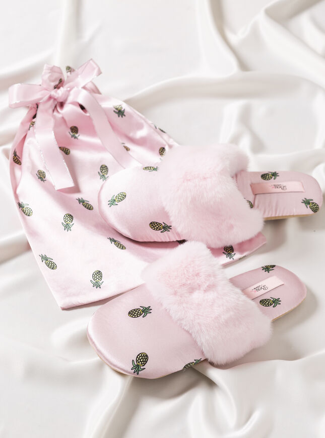 Pineapple Slippers in a bag