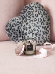 Love Boux candle