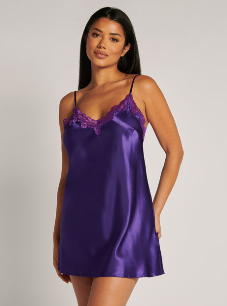 Amelia satin chemise
