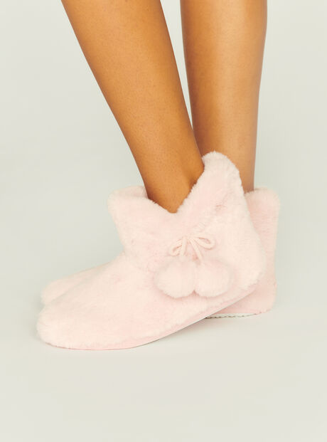 Fluffy boot slippers