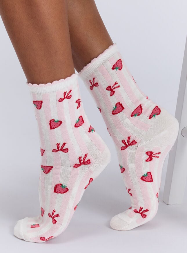 2 pack strawberry ankle socks