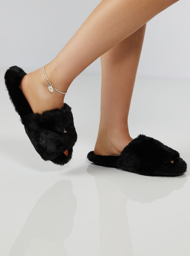 Black furry star slider slippers