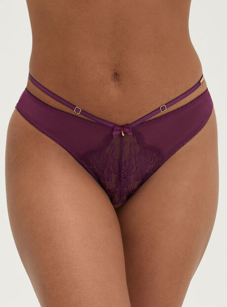 Mila lace crotchless and bumless briefs
