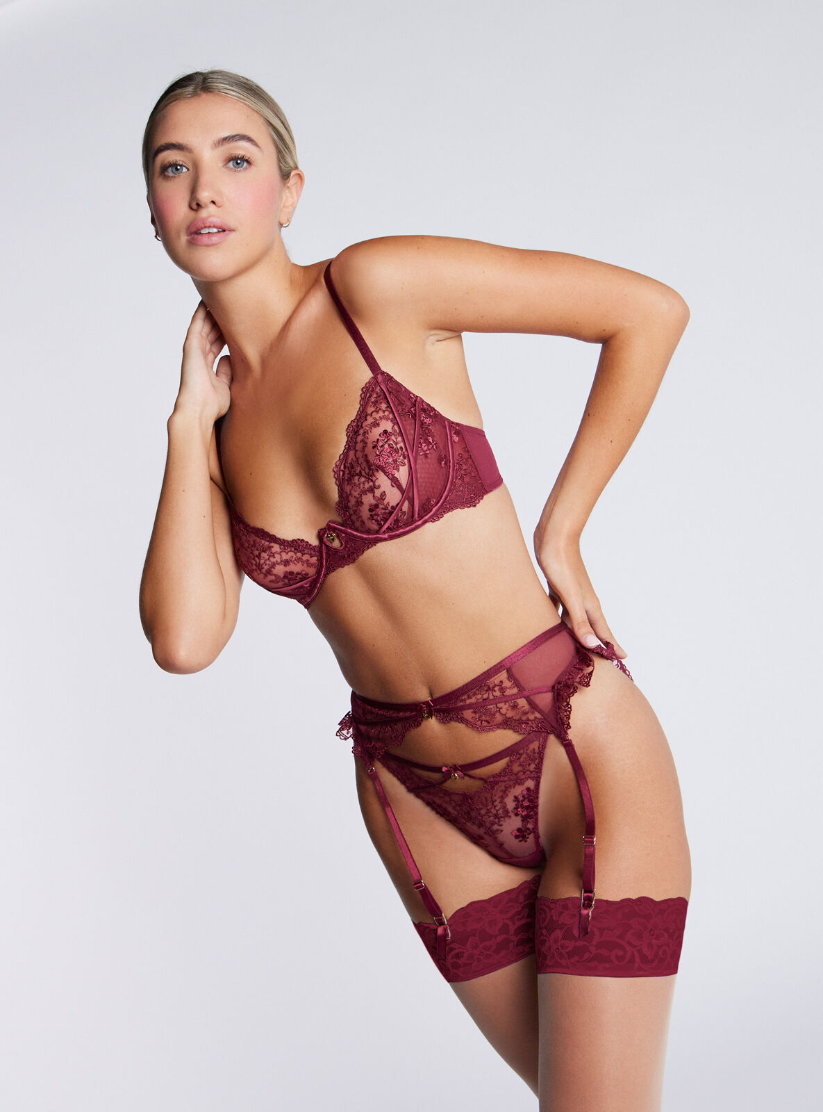 Boux Avenue Eliza suspender belt - Wine - 08/10 Boux Avenue Eliza suspender belt - Wine - 08/10