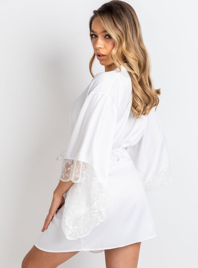 Izzy satin short kimono