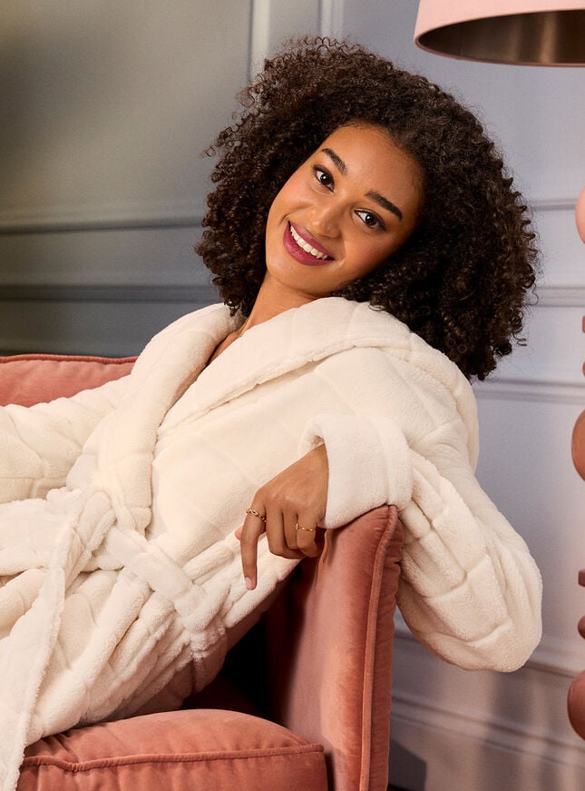 Fluffy striped short dressing gown