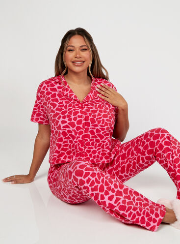 Giraffe revere and flares pyjama set
