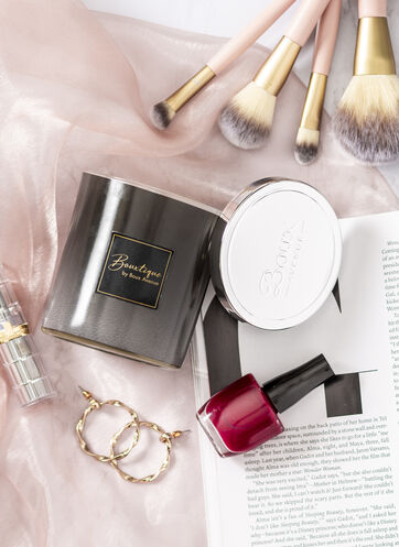 Bouxtique candle