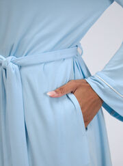 Piping modal short robe