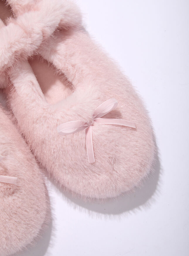 Fluffy ballet pump slippers