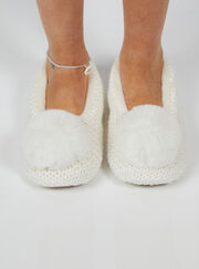 Fluffy pom pom knitted pump slippers