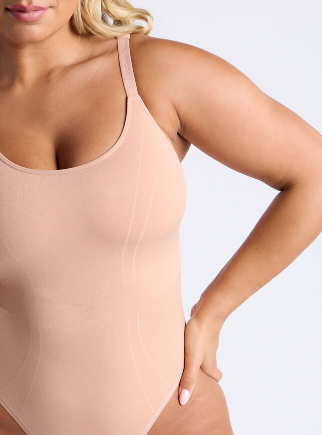 Smoothing built-in support bodysuit