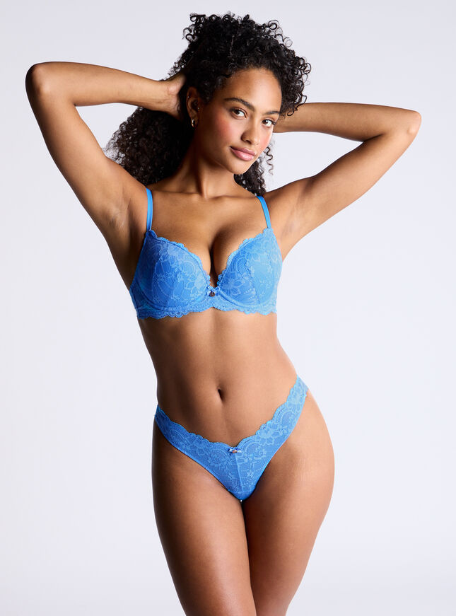 Aliyah briefs