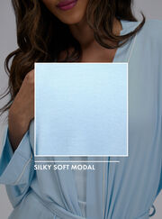 Piping modal short robe