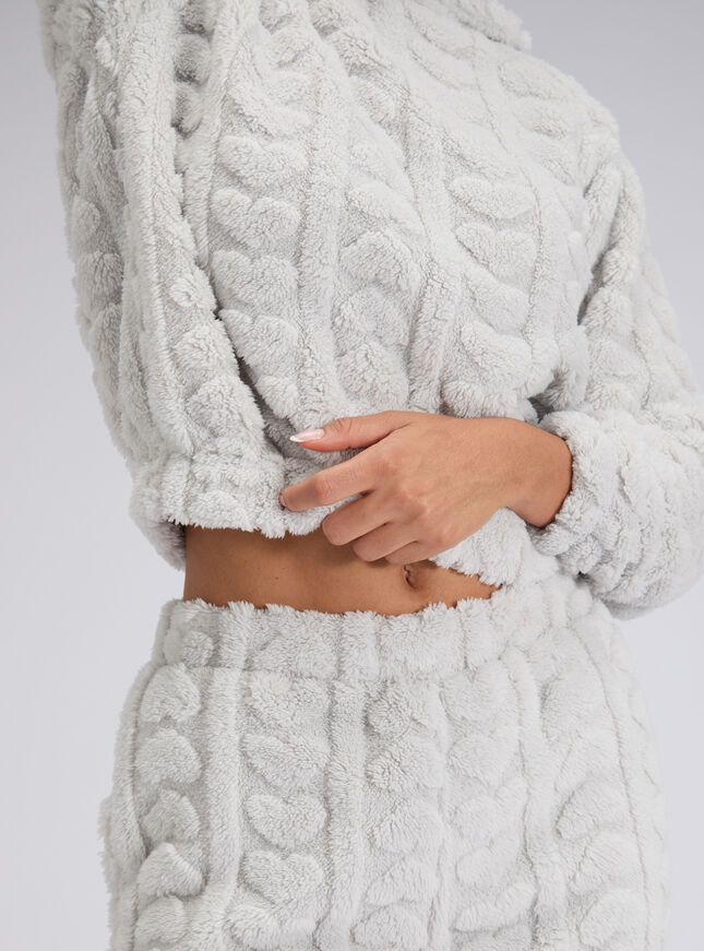 Fluffy cable heart lounge set