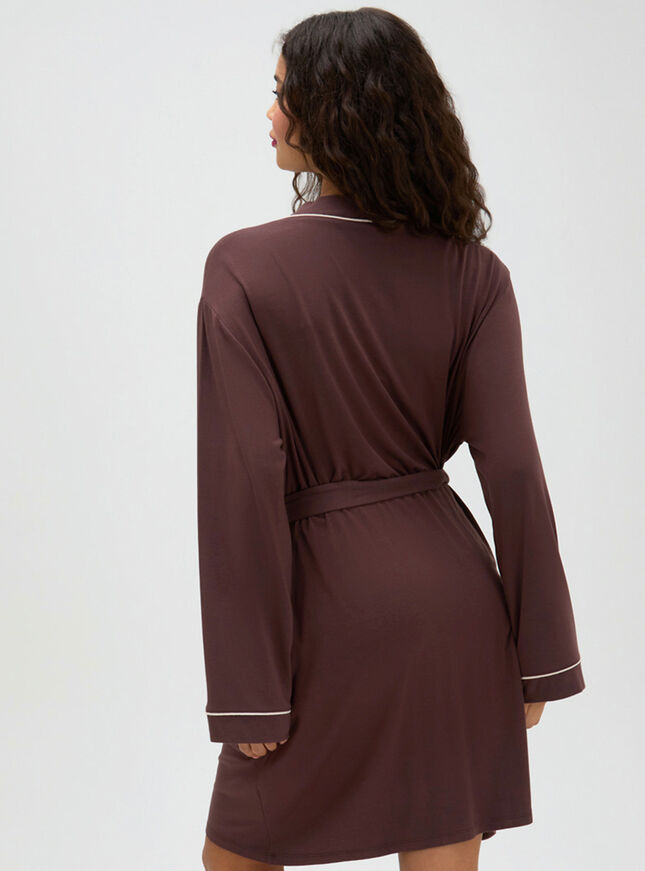 Piping modal short dressing gown