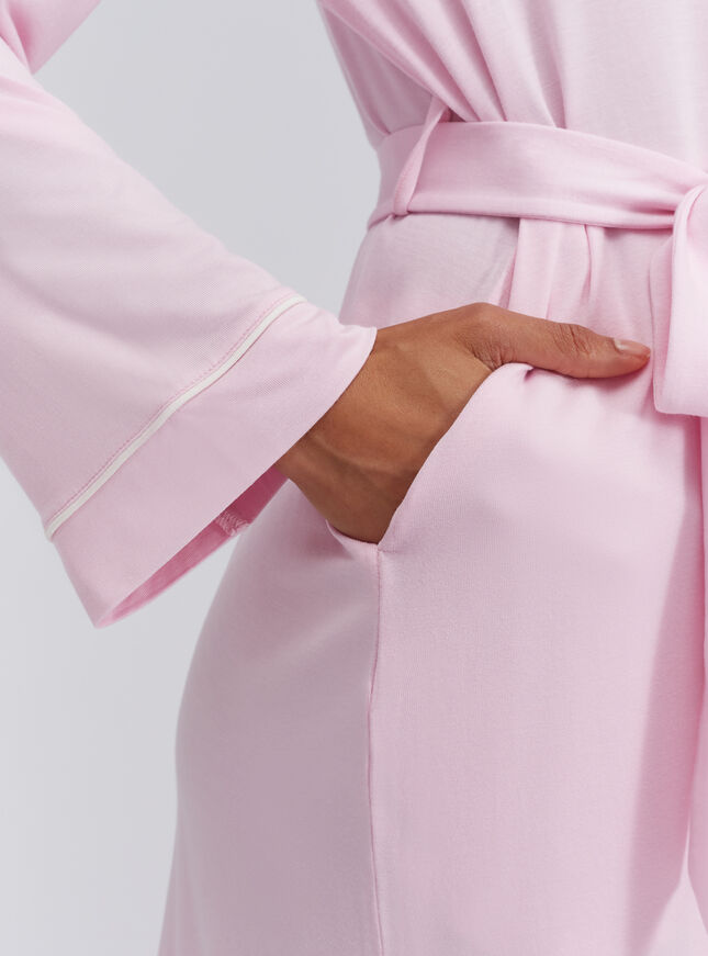 Piping modal short robe