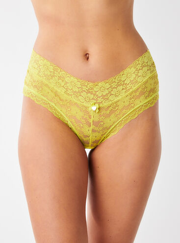 Lia lacey short