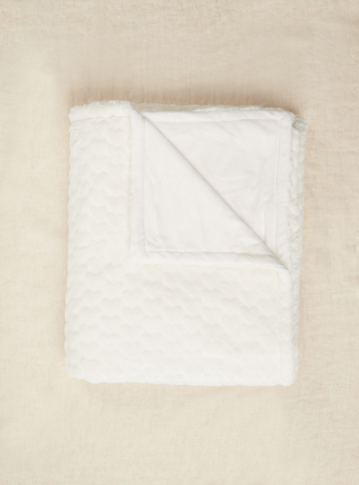 Boux Avenue Soft heart blanket - Ivory - OS
