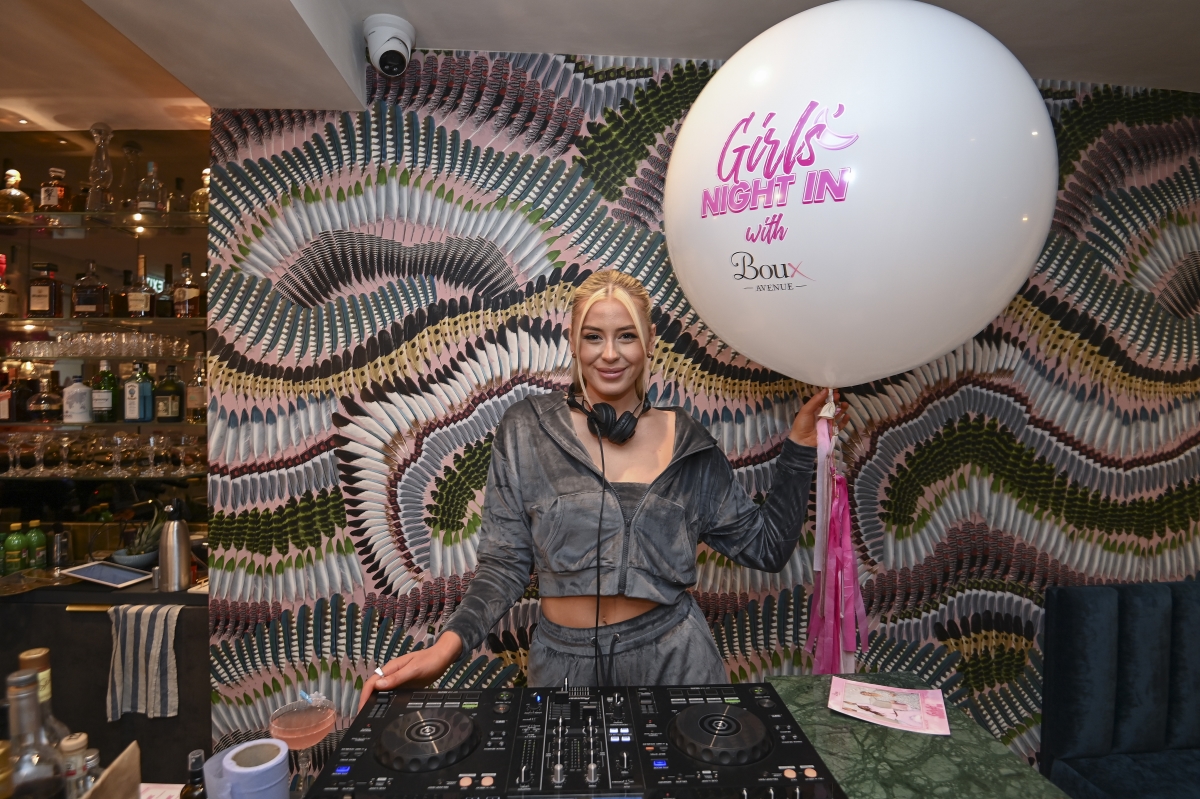 Sian Owen Djing at Event